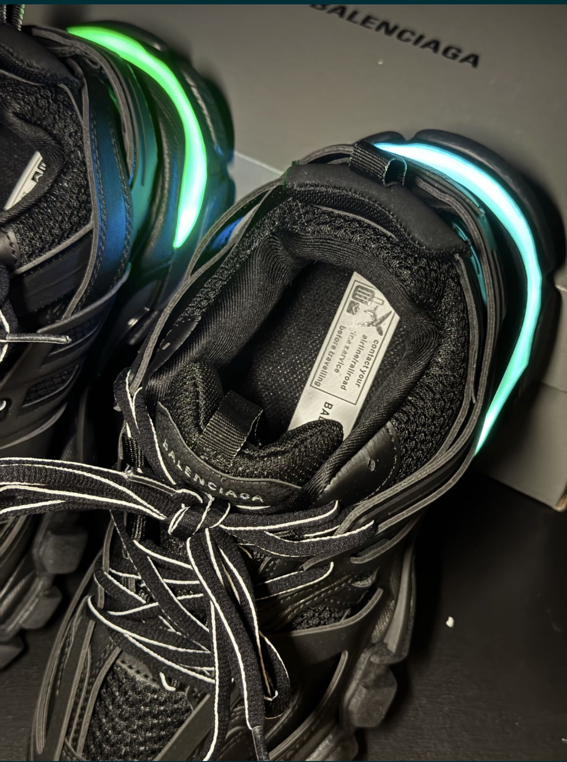 Balenciaga track (led)